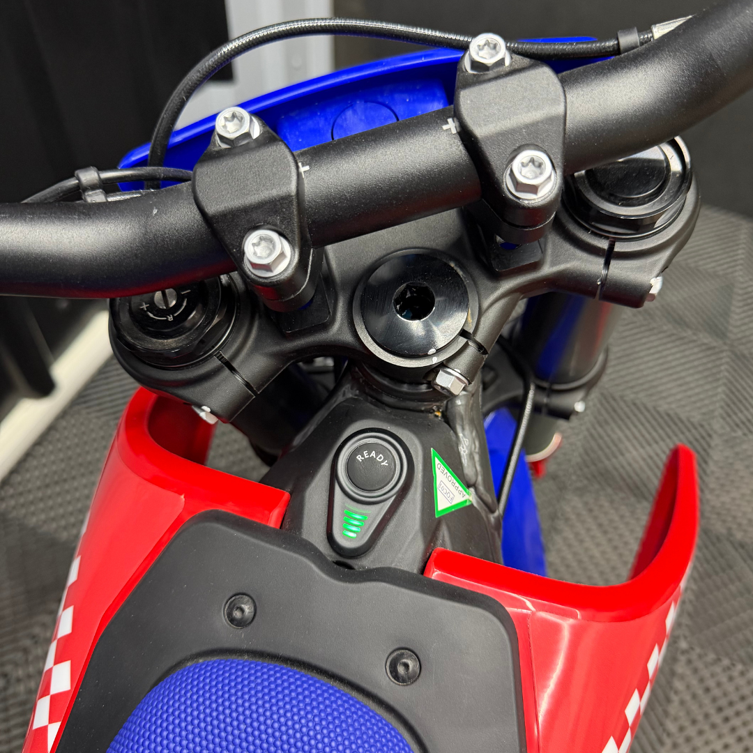 RFN Youth SX- E5 Red/Blue - Ex Demo