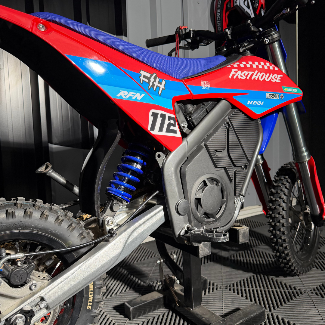 RFN Youth SX- E5 Red/Blue - Ex Demo