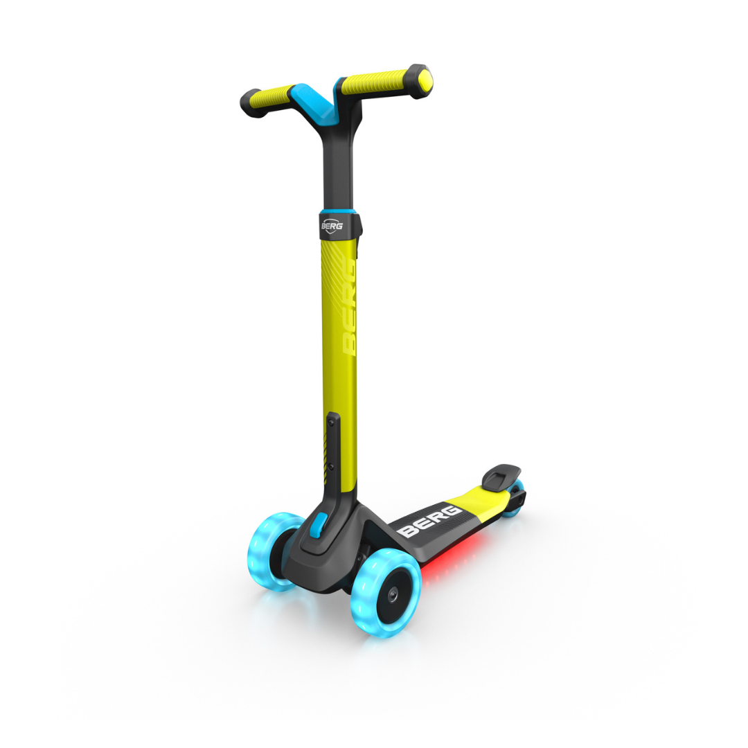 BERG Nexo - Foldable 3 wheeled lights and LED Deck - Lime