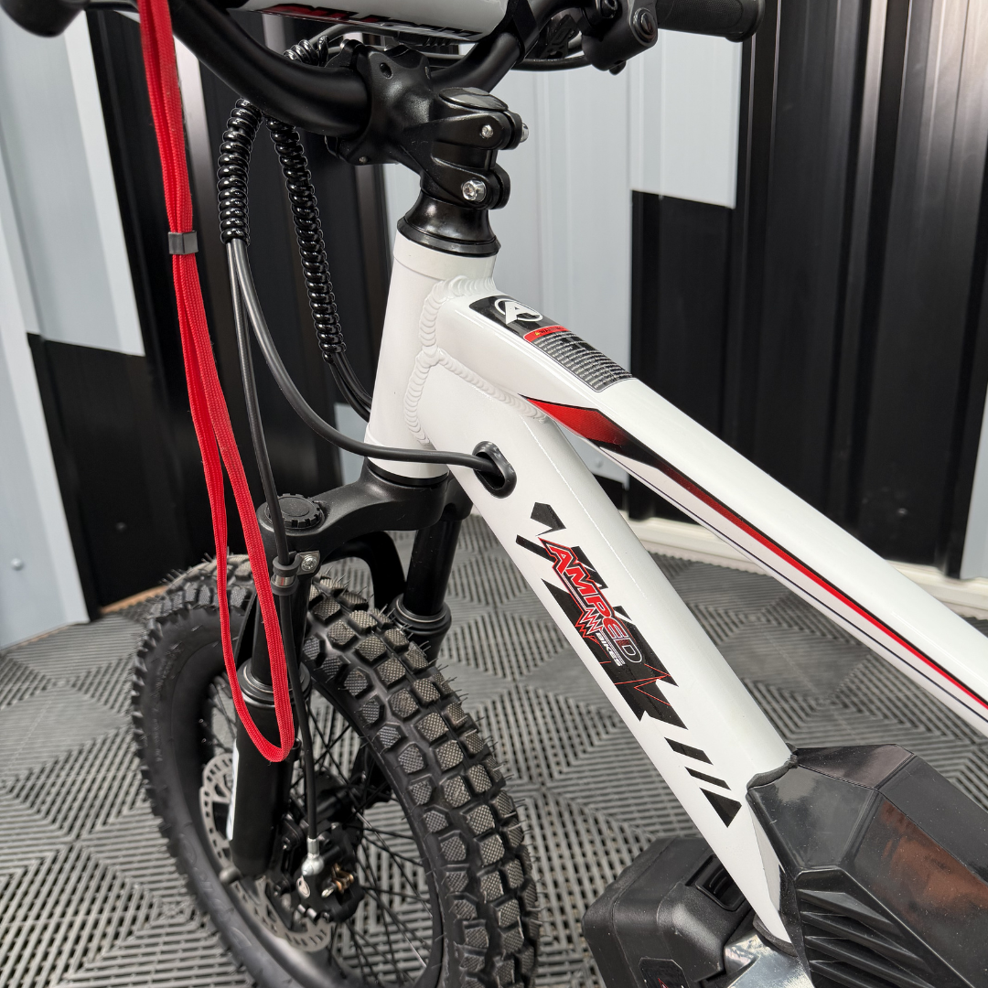 Amped A16 Pro White - Ex - Demo