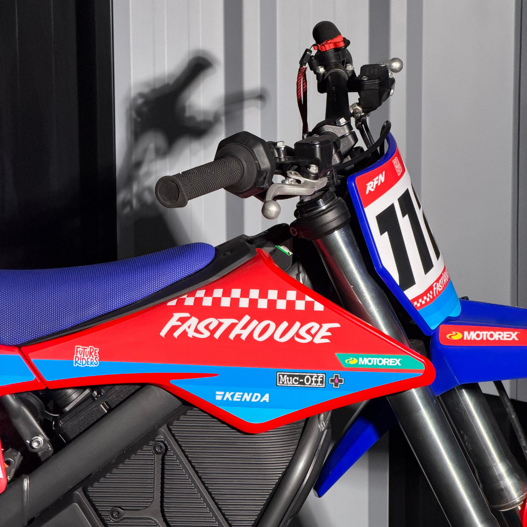 RFN Youth SX- E5 Red/Blue - Ex Demo